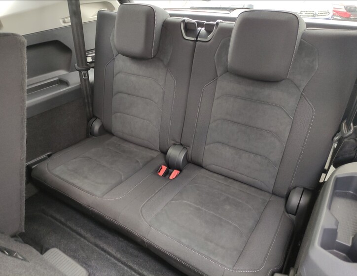 Volkswagen Tiguan Allspace 8