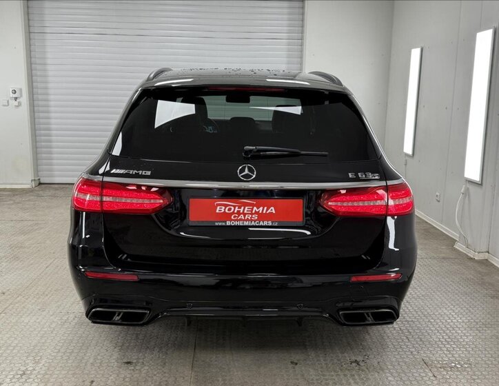 Mercedes-Benz Třídy E 5