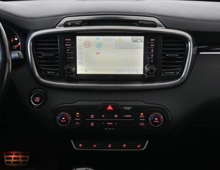 KIA Sorento 12