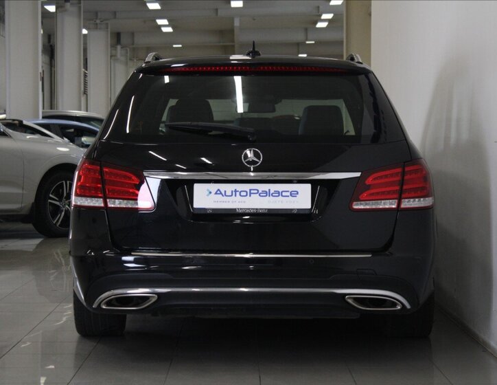 Mercedes-Benz Třídy E Kombi 3,0 l 190 kw