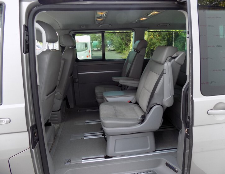 Volkswagen Multivan 9