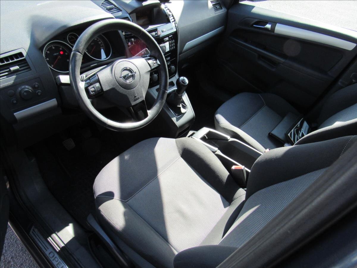 Opel Zafira Kombi 1,7 l 81 kw