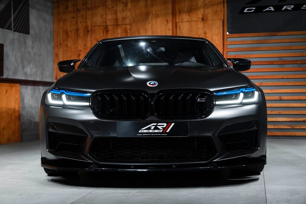 BMW M5 Sedan / Limuzína 4,4 l 460 kw