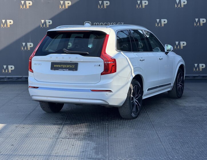 Volvo XC90 SUV / Terénní 2,0 l 173 kw
