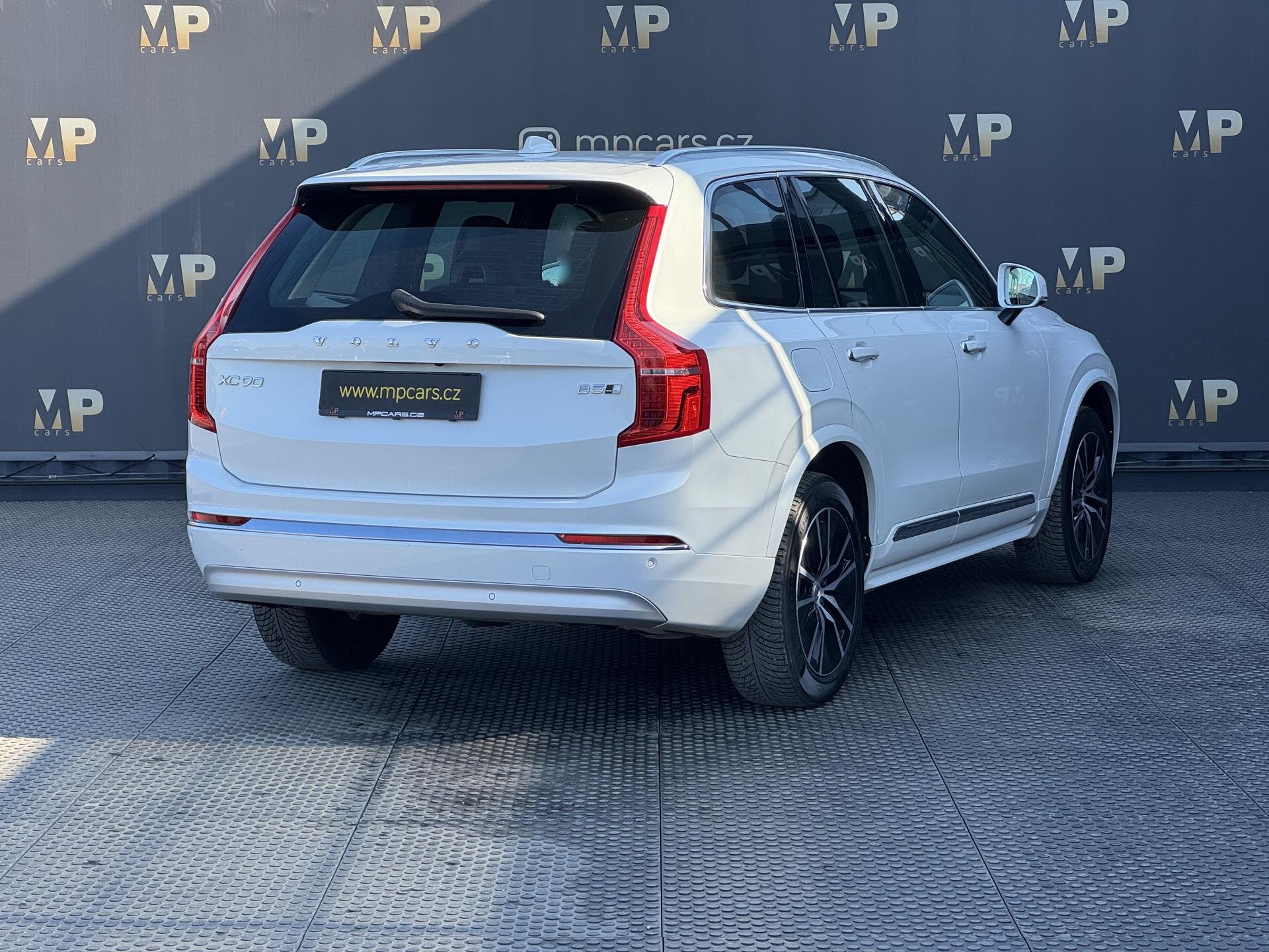 Volvo XC90 SUV / Terénní 2,0 l 173 kw