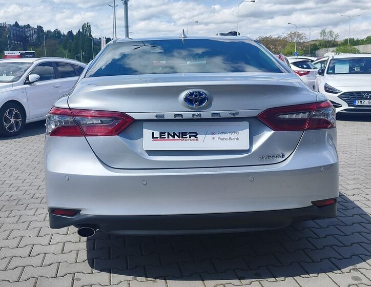 Toyota Camry Sedan / Limuzína 2,5 l 160 kw