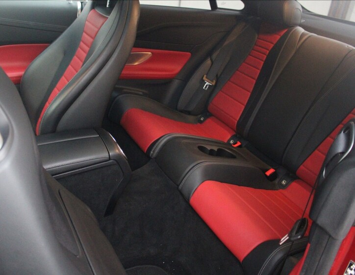 Mercedes-Benz Třídy E 32