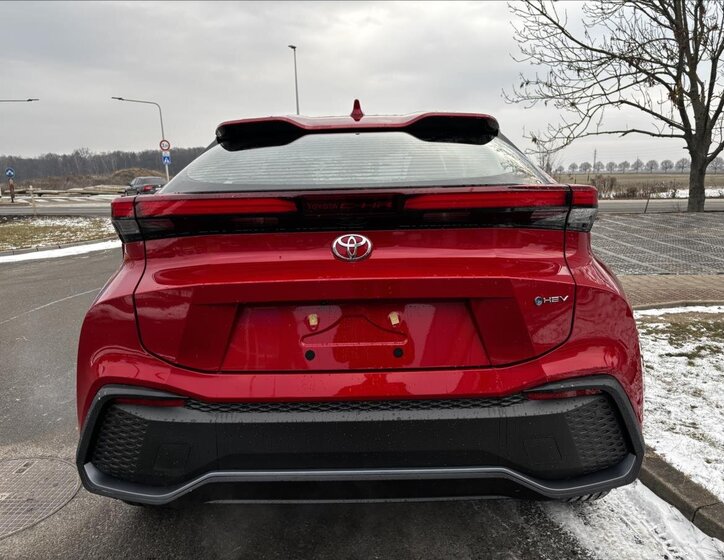 Toyota C-HR Hatchback 1,8 l 72 kw