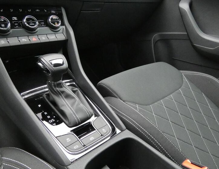 Škoda Karoq SUV / Terénní 1,5 l 110 kw