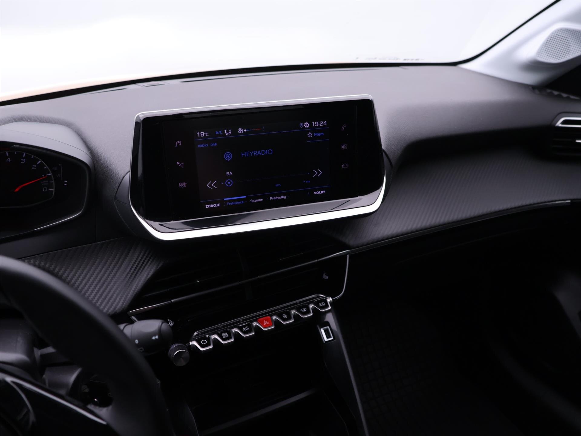 Peugeot 208 Hatchback 1,2 l 74 kw