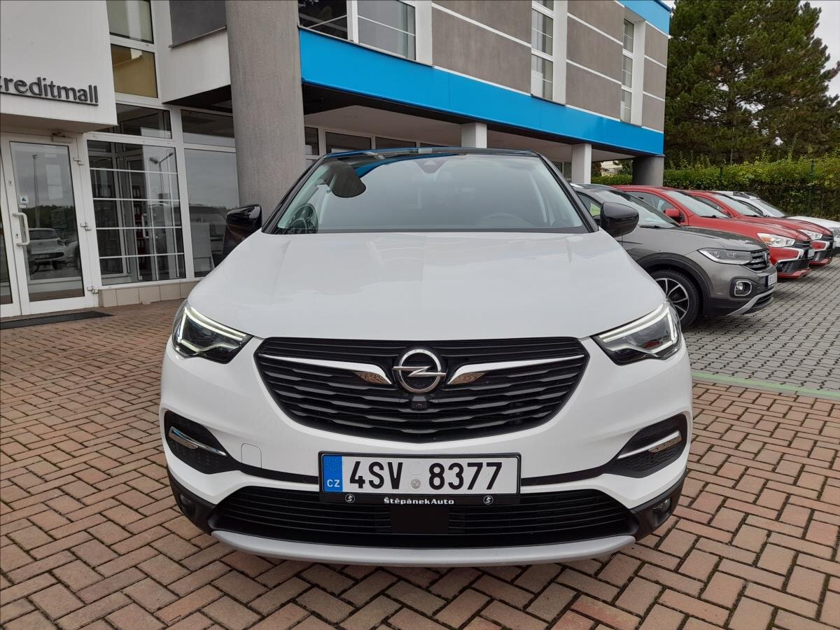 Opel Grandland X SUV 1,6 l 133 kw