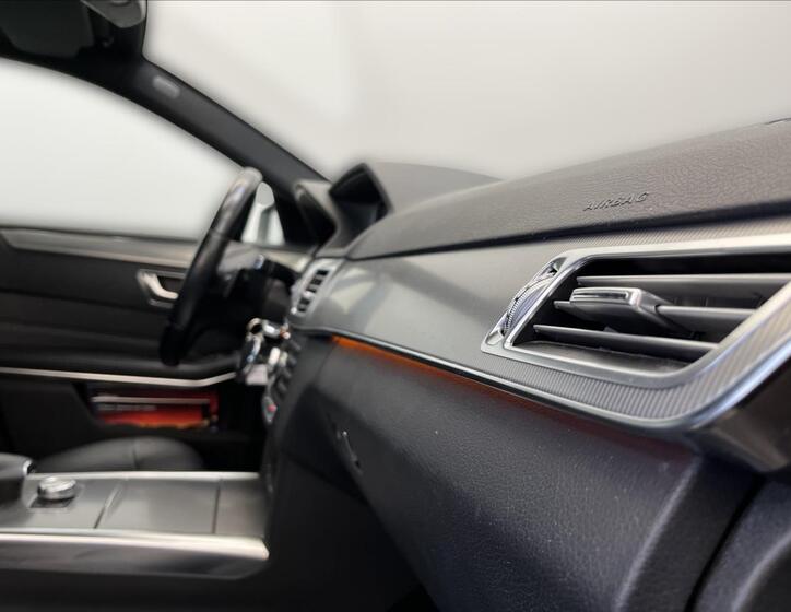 Mercedes-Benz Třídy E 17