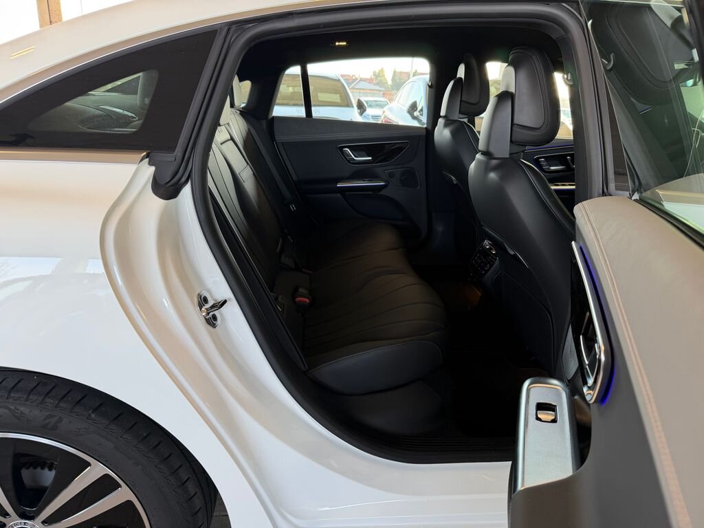 Mercedes-Benz EQE Sedan 0,0 180 kw