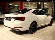 Škoda Superb Liftback 1,4 l 160 kw