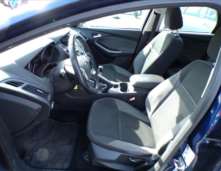 Ford Focus Kombi 998,0 92 kw