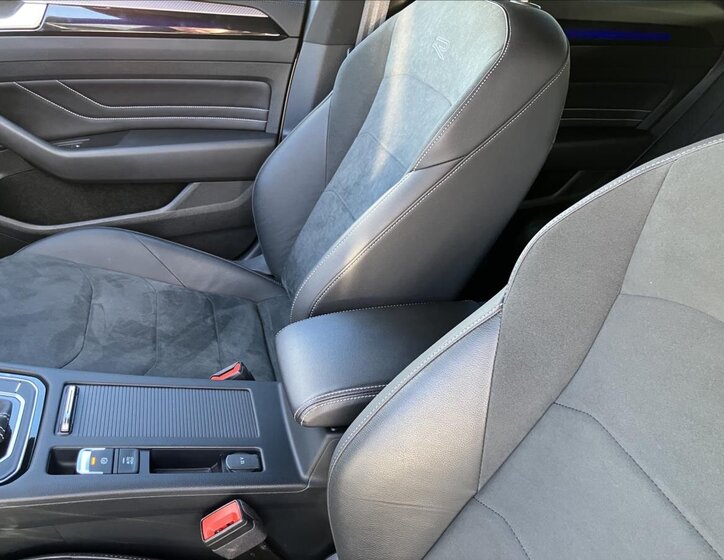 Volkswagen Arteon Kombi 2,0 l 147 kw