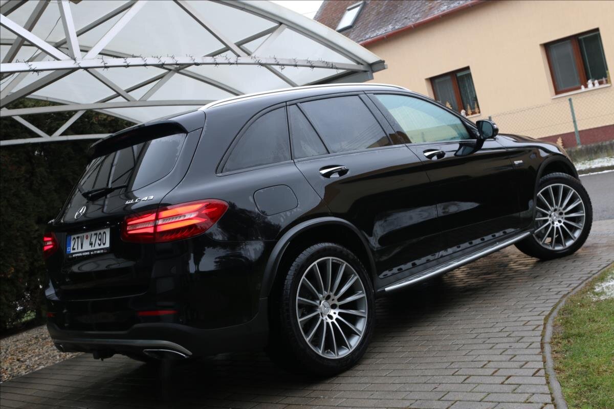 Mercedes-Benz GLC SUV / Terénní 3,0 l 270 kw