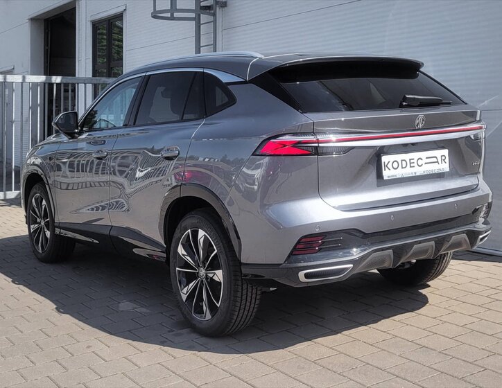 MG HS SUV / Terénní 1,5 l 125 kw