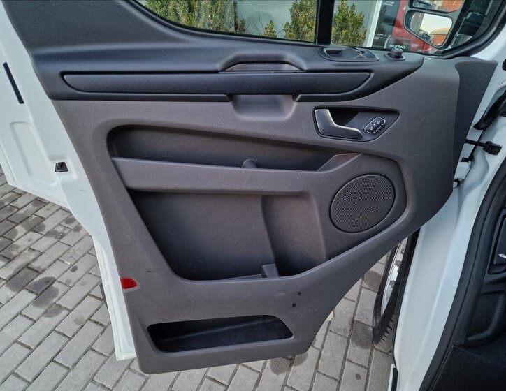 Ford Transit Custom Skříň 2,0 l 77 kw