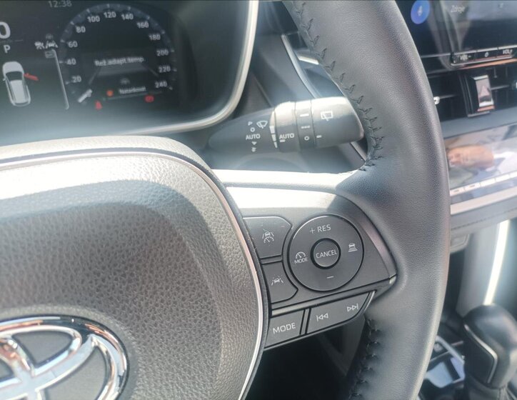 Toyota Corolla Cross SUV / Terénní 2,0 l 112 kw