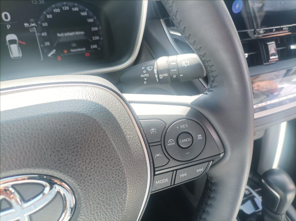 Toyota Corolla Cross SUV / Terénní 2,0 l 112 kw