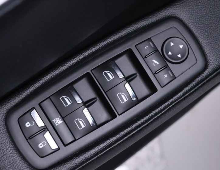 Maserati Ghibli Sedan 3,0 l 302 kw