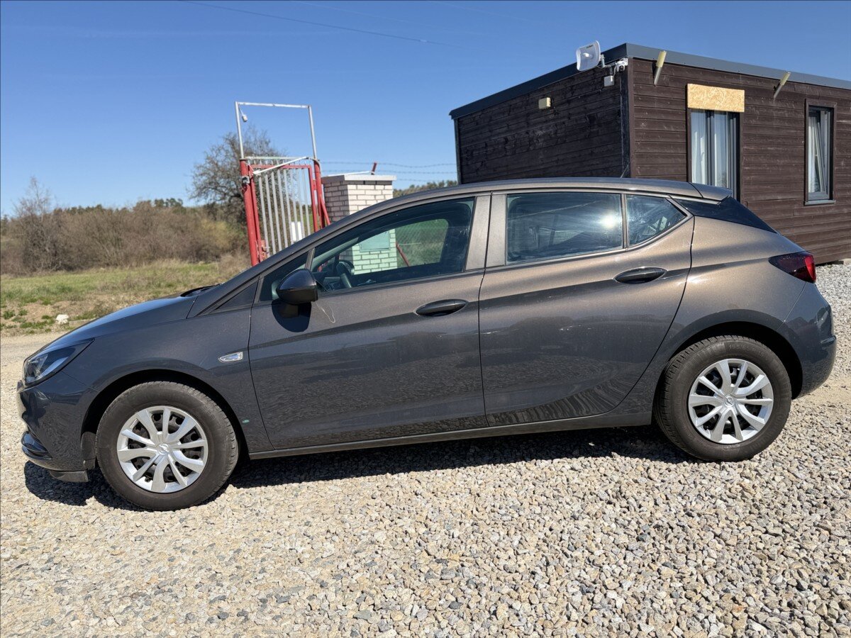 Opel Astra Hatchback 999,0 77 kw