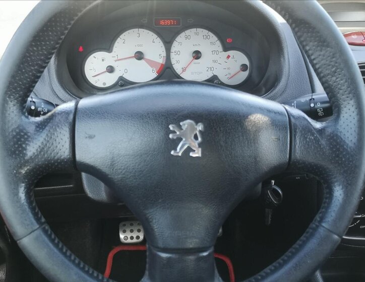 Peugeot 206 Hatchback 1,4 l 50 kw