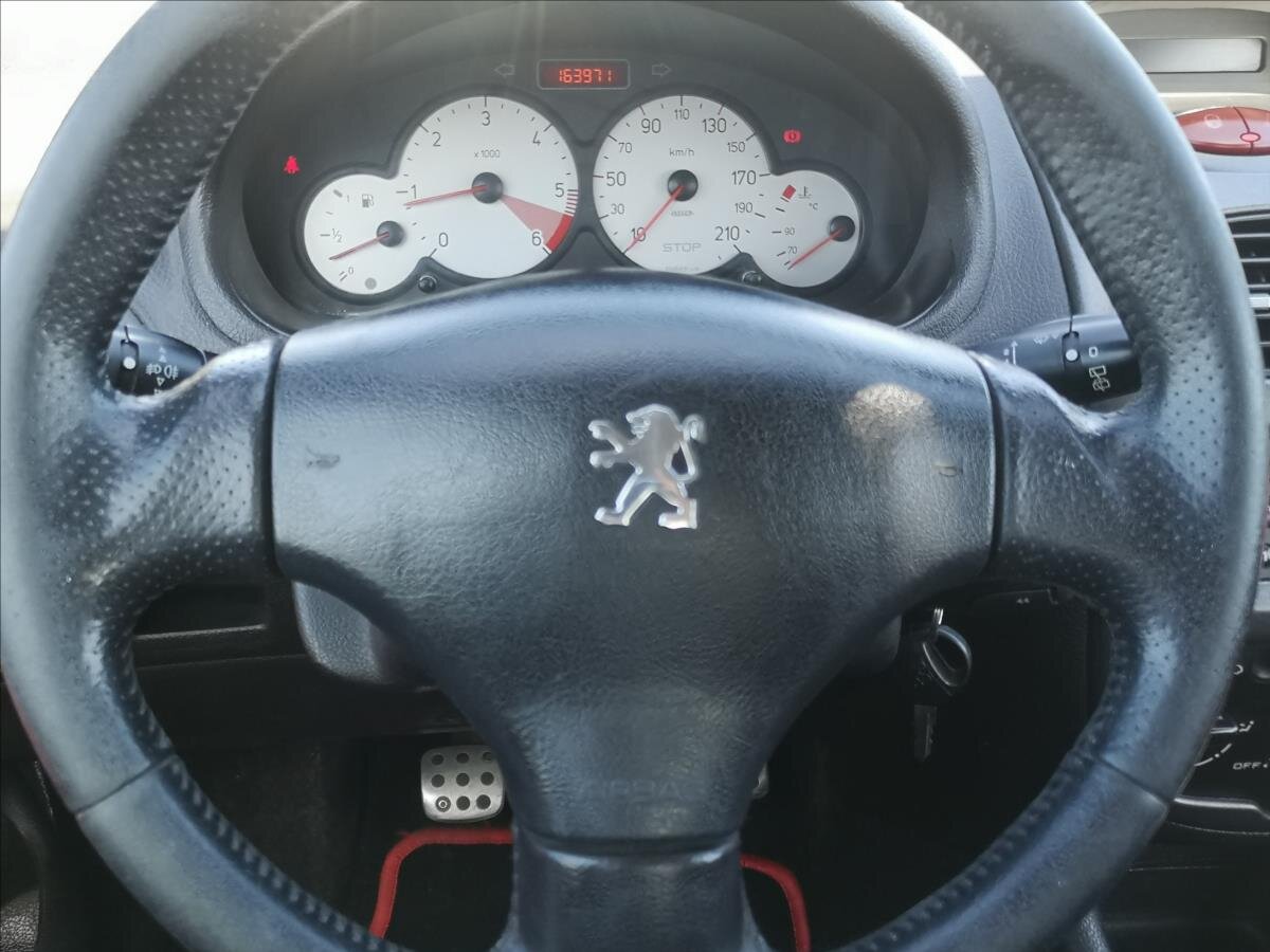 Peugeot 206 Hatchback 1,4 l 50 kw