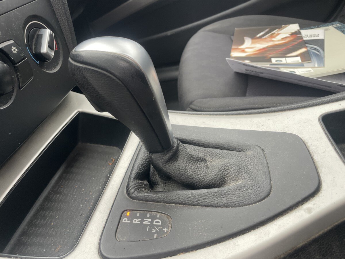 BMW Řada 3 Sedan / Limuzína 2,0 l 105 kw