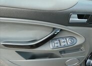 Ford Kuga SUV / Terénní 2,0 l 103 kw