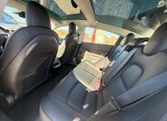 Tesla Model 3 Sedan / Limuzína 0,0 100 kw