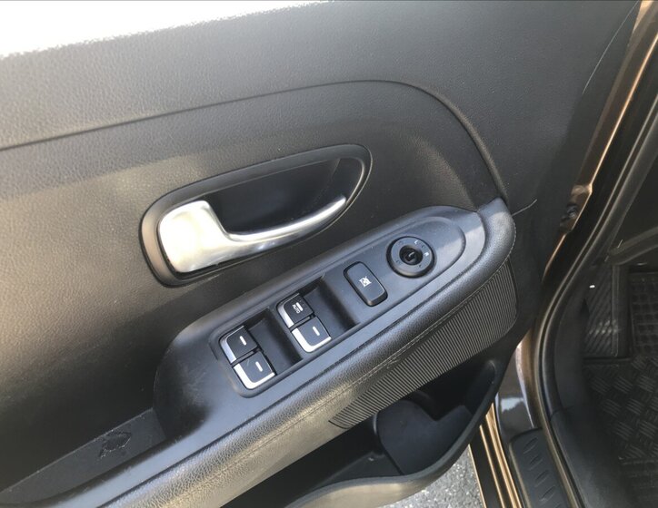 KIA Carens Kombi 1,6 l 99 kw