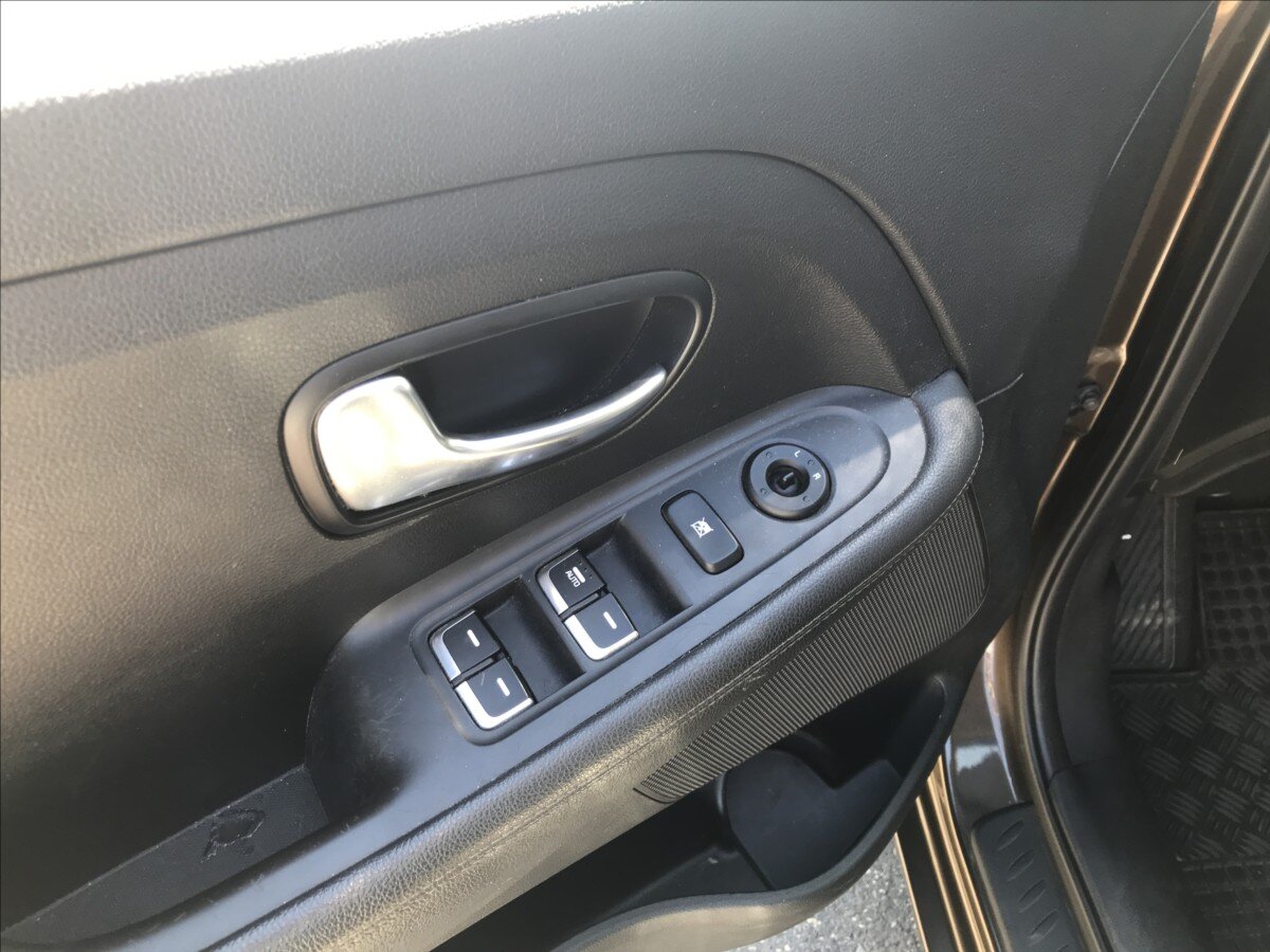 KIA Carens Kombi 1,6 l 99 kw