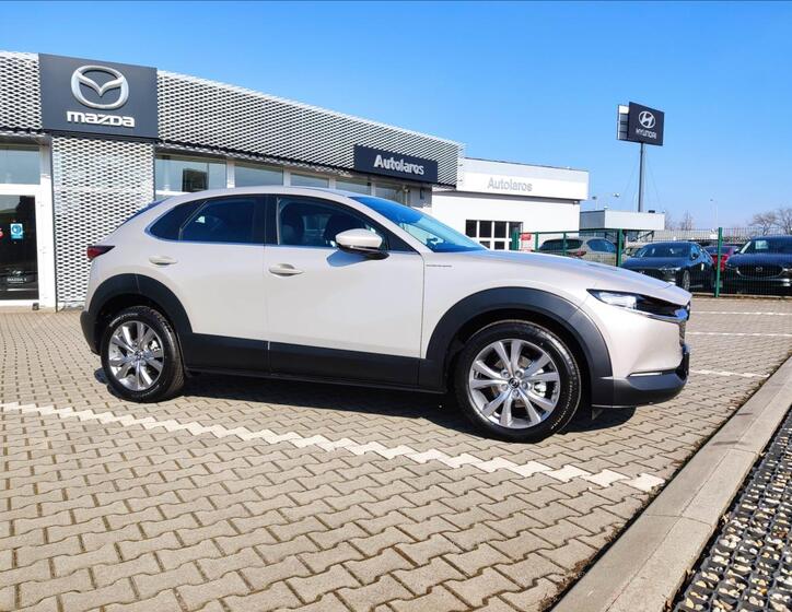 Mazda CX-30 9