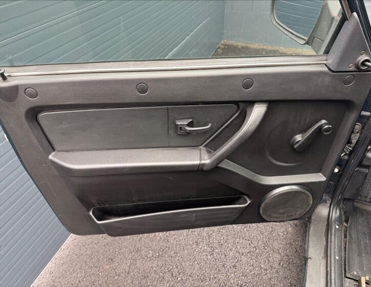 Lada Niva SUV / Terénní 1,7 l 61 kw