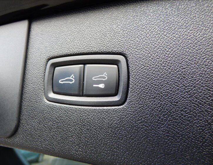 Porsche Cayenne SUV 2,9 l 324 kw