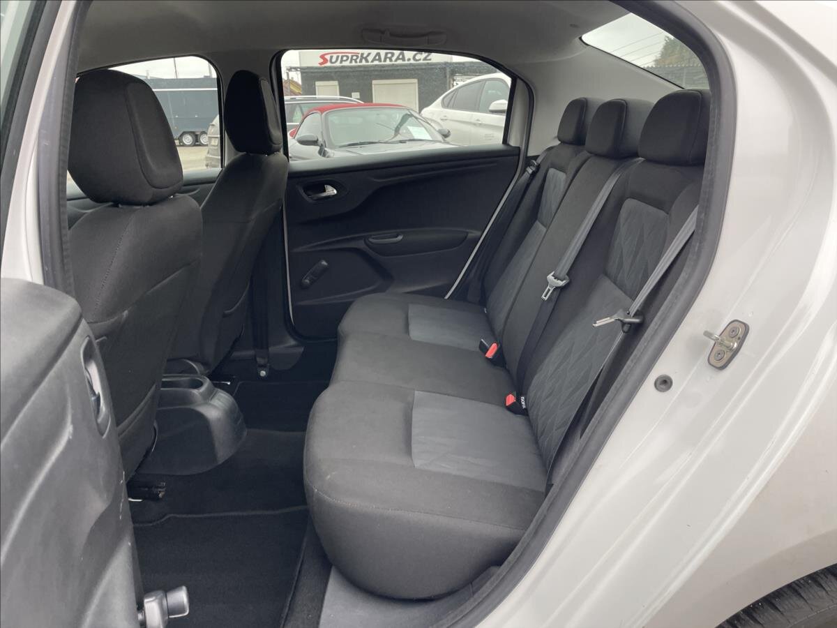 Citroën C-Elysée Sedan / Limuzína 1,2 l 61 kw