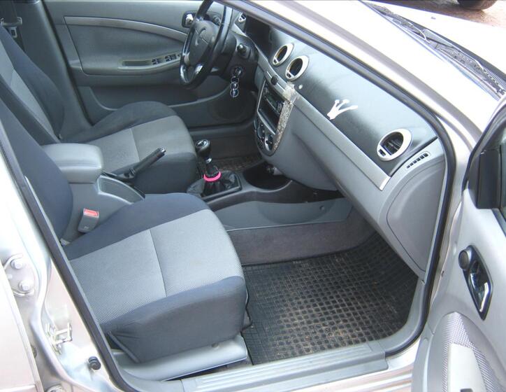 Chevrolet Lacetti 14