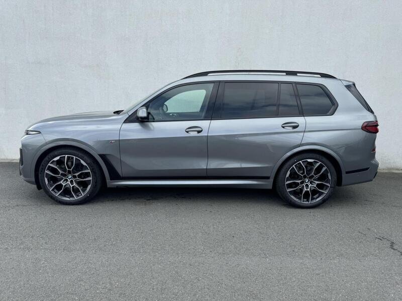 BMW X7 SUV 3,0 l 280 kw
