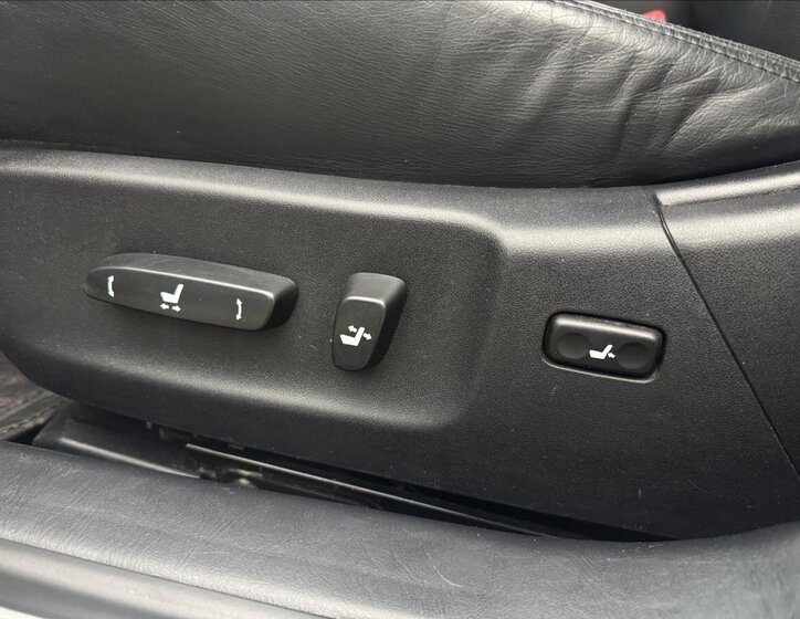 Lexus GS 300 Sedan / Limuzína 3,0 l 183 kw