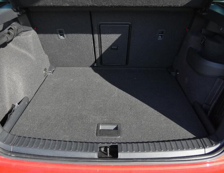 Škoda Karoq SUV / Terénní 1,5 l 110 kw