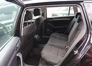 Volkswagen Passat 9