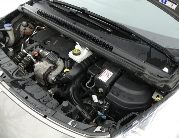 Peugeot 3008 SUV 1,6 l 82 kw