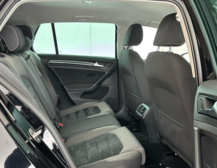 Volkswagen Golf Hatchback 1,4 l 81 kw