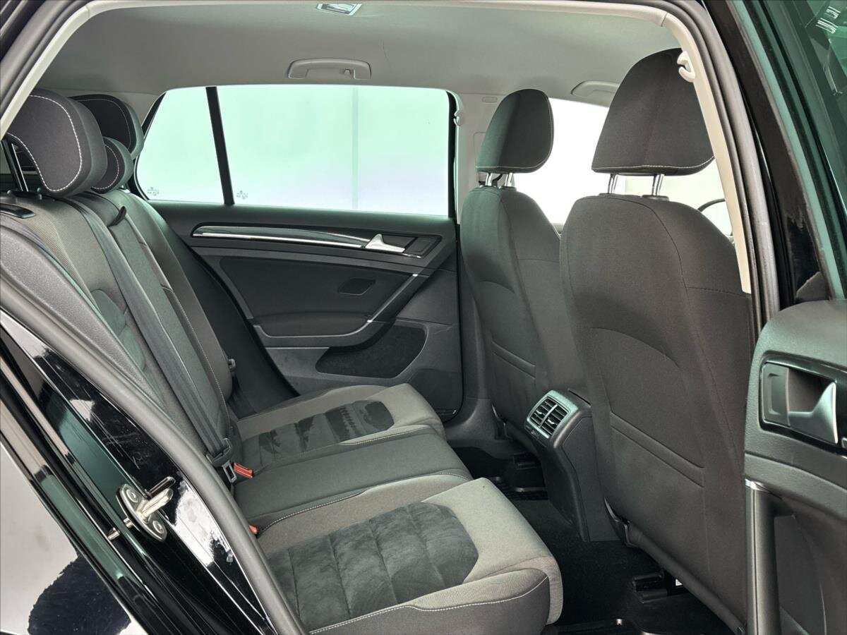 Volkswagen Golf Hatchback 1,4 l 81 kw