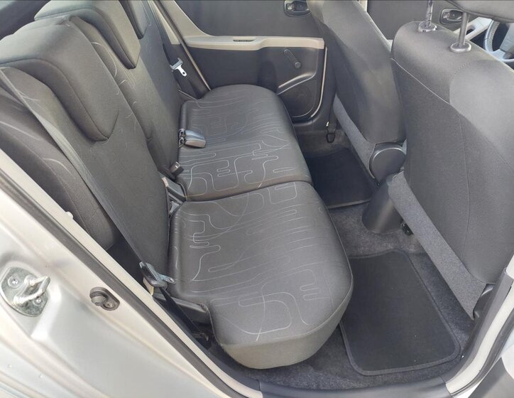 Toyota Yaris Hatchback 998,0 50 kw