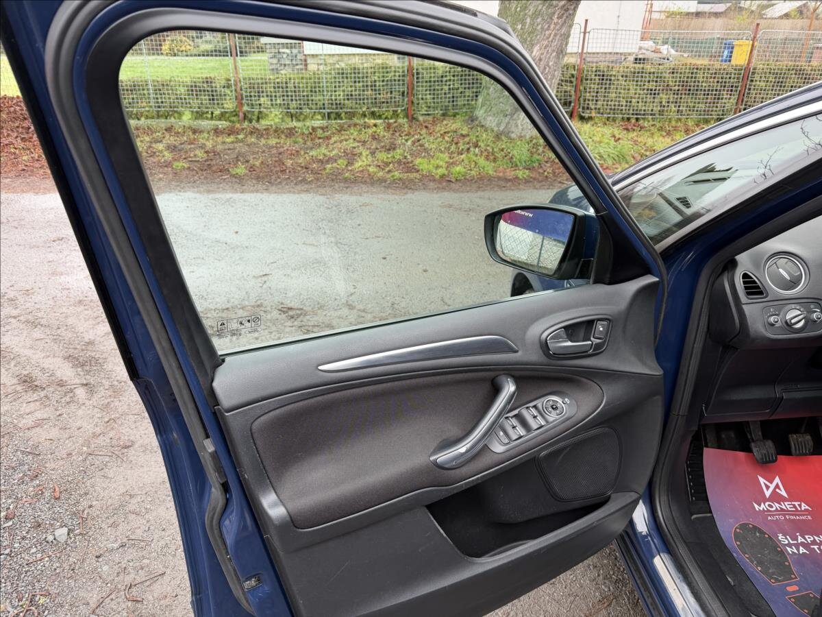Ford S-MAX MPV 2,2 l 147 kw