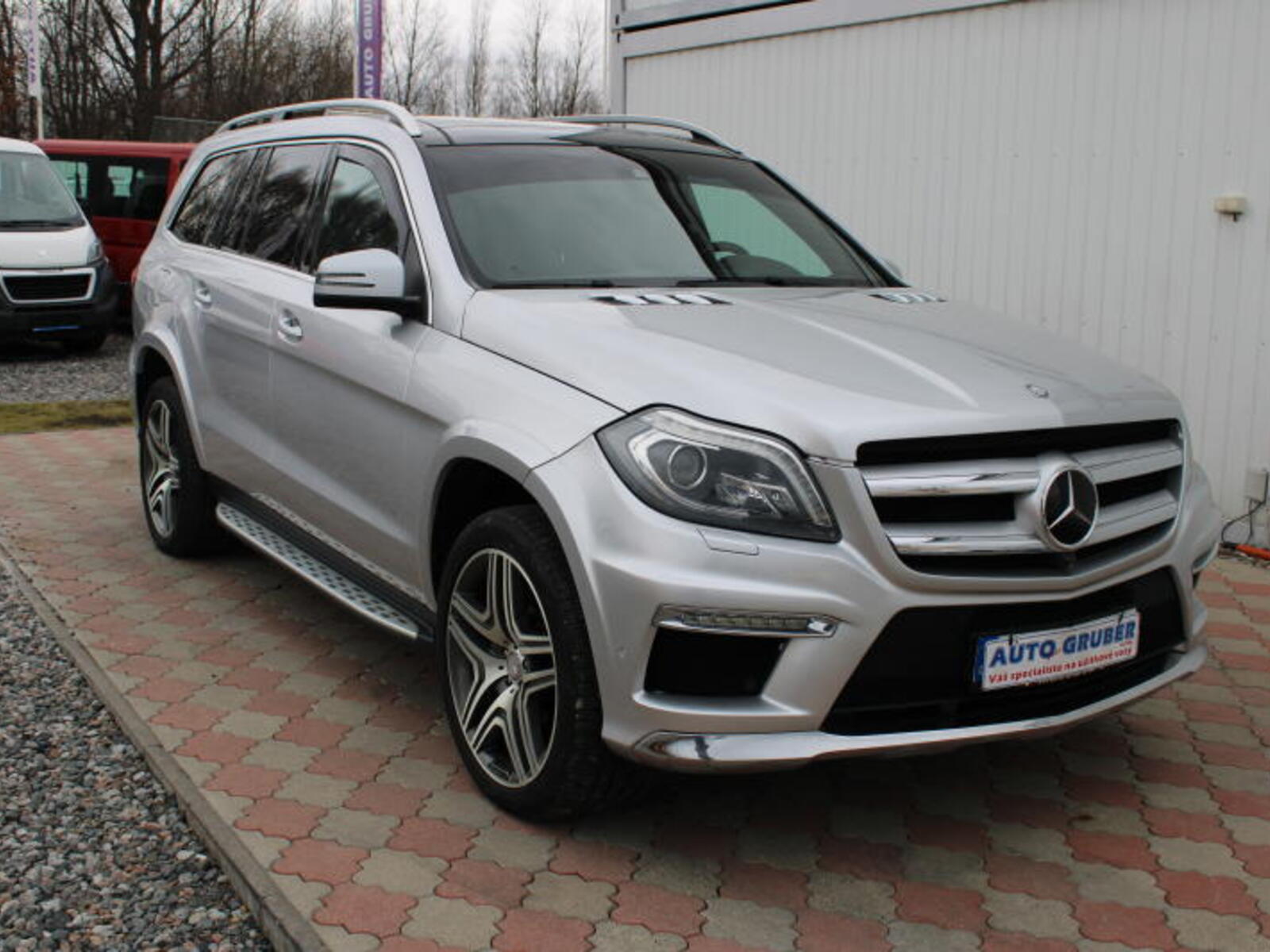 Mercedes-Benz GL 2