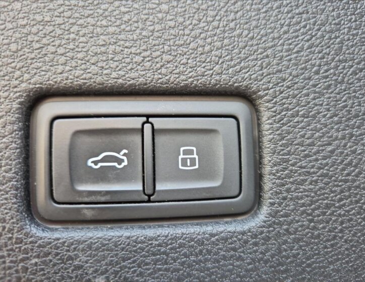 Audi SQ8 SUV / Terénní 4,0 l 320 kw